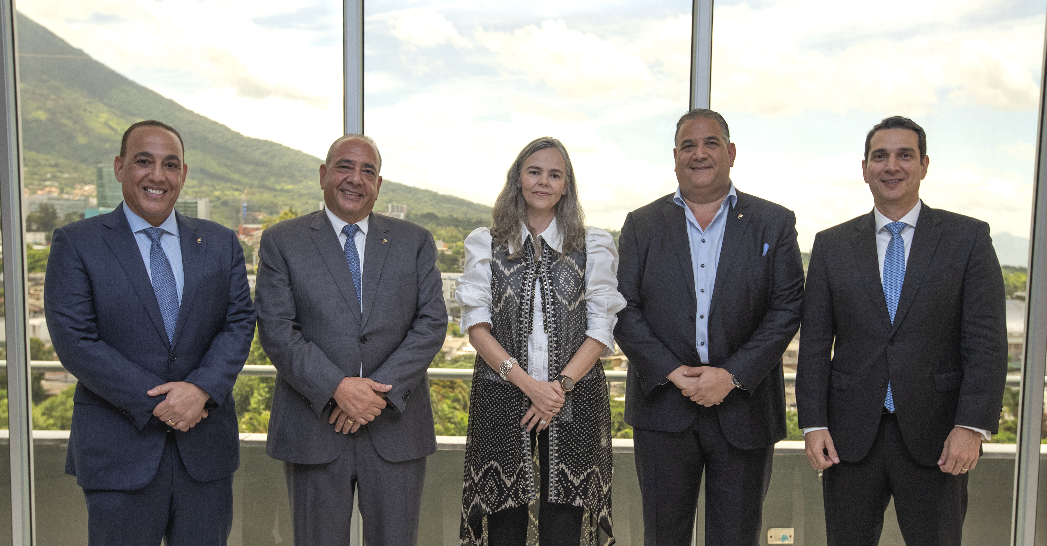 Grupo Financiero Ficohsa firma acuerdo para adquisición de Asesuisa en El Salvador